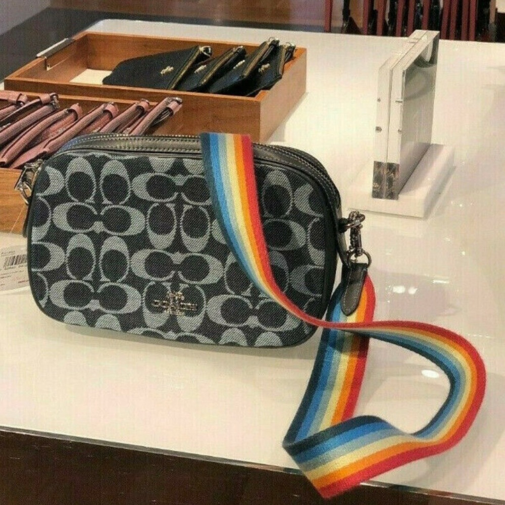 COACH ISLA CHAIN IN SIGNATURE DENIM / CHERRY PRINT